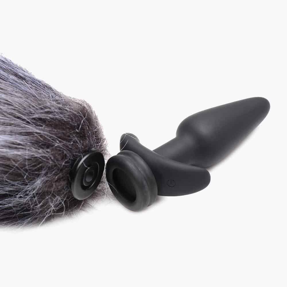 Snap-On Vibrating Silicone Anal Plug & 3 Tails With Remote Control Snap-On Vibrating Silicone Anal Plug & 3 Tails With Remote Control