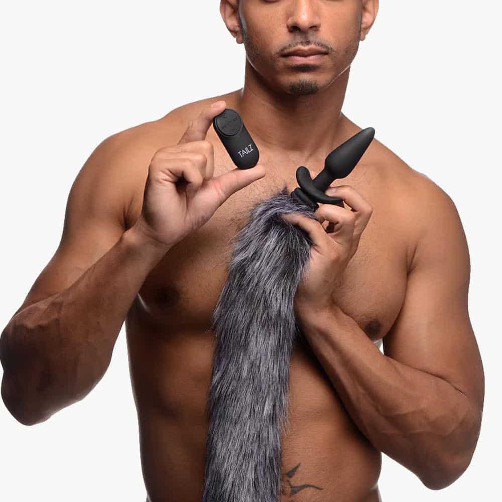 Snap-On Vibrating Silicone Anal Plug & 3 Tails With Remote Control Snap-On Vibrating Silicone Anal Plug & 3 Tails With Remote Control