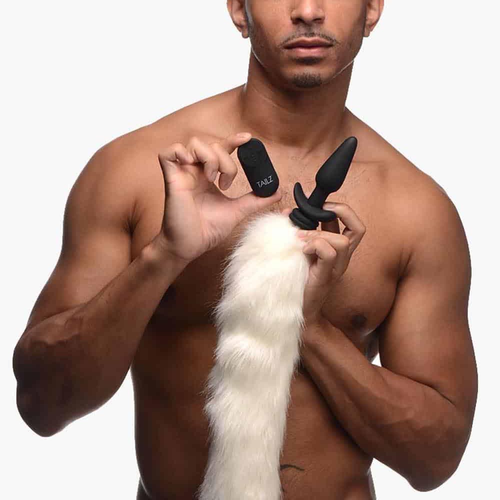 Snap-On Vibrating Silicone Anal Plug & 3 Tails With Remote Control Snap-On Vibrating Silicone Anal Plug & 3 Tails With Remote Control