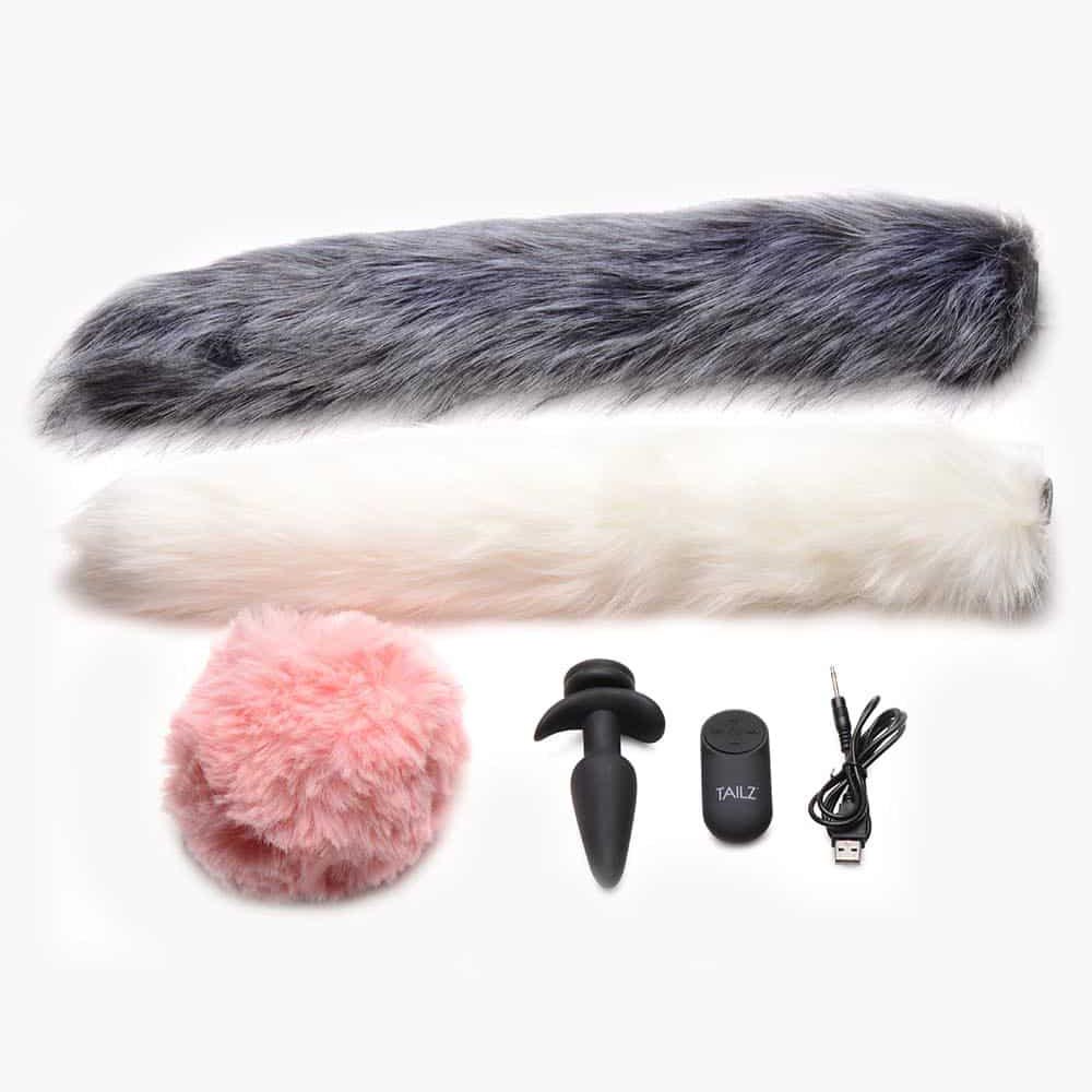 Snap-On Vibrating Silicone Anal Plug & 3 Tails With Remote Control Snap-On Vibrating Silicone Anal Plug & 3 Tails With Remote Control